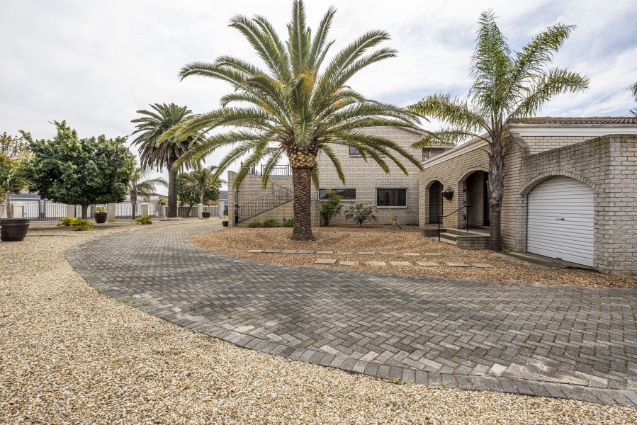 6 Bedroom Property for Sale in Jagtershof Western Cape